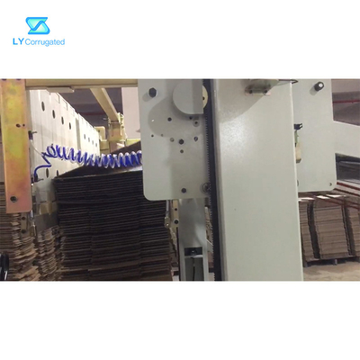 300mm Flexo que imprime a máquina de entalho, alimentador da borda de ataque da caixa